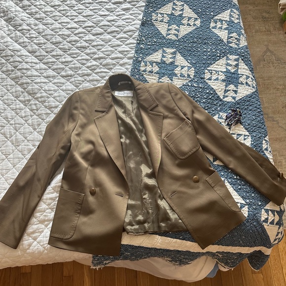 MaxMara Jackets & Blazers - MaxMara Olive Wool Military Blazer Size 6